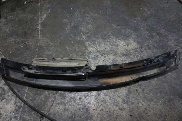 FORD TRANSİT 280 M - S ÇIKMA PARÇA TRANSİT V184 ÖN CAM SACI